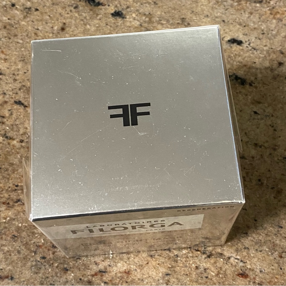 Filorga NCEF-Night Anti-Aging Night Mask face moisturizer - Picture 4 of 10